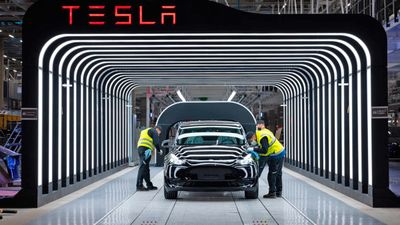 Tesla’dan radikal adım! O model artık satılmayacak