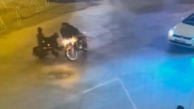 Bayburt'ta ehliyetsiz sürücü engelli vatandaşa çarpıp kaçtı