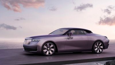 Yalnızca 4 tane üretildi! Dünyanın en pahalı arabası görenleri büyülüyor