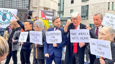 ABD Başkanı Donald Trump, Londra'da protesto edildi