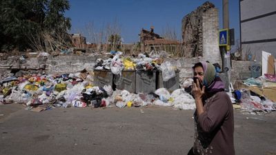 İzmir'de vatandaşın çöp tepkisi: Ülkeyi nasıl yöneteceksiniz