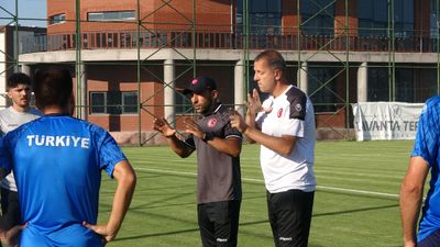 İşitme engelli ailesinin sesi oldu, Ay Yıldızlı formaya hizmet ediyor