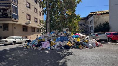 İzmir Buca'da çöp dağları