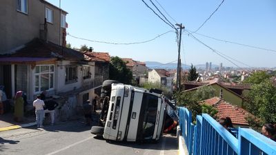 İstanbul'da korku dolu anlar: Freni tutmayan çekici ortalığı savaş alanına çevirdi