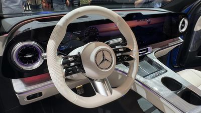 Mercedes modellerine fiziksel düğmeler geri geliyor