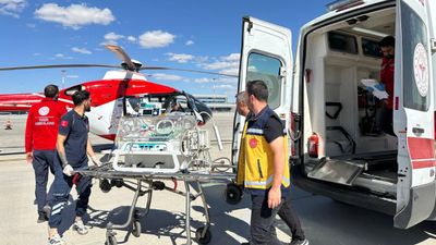 Muş'ta yenidoğan hasta için helikopter ambulans havalandı