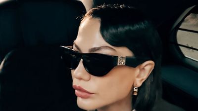 Demet Özdemir’den yeni kare! Son pozu sosyal medyada olay yarattı