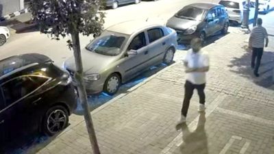 İstanbul'da ATM'ye kirayı yatırdı onay tuşuna basmadı, yoldan geçen parayı alıp gitti