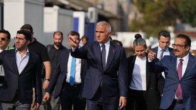 Mehmet Nuri Ersoy: Sirkeci Garı otel ya da AVM olmayacak