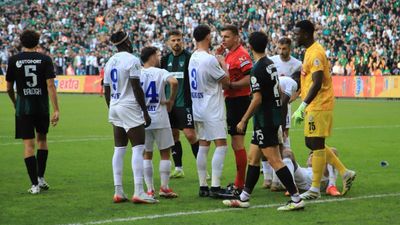 Kocaelispor-Rizespor maçında penaltı krizi: Atışın yapılacağı noktaya su döküldü