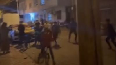 Mardin'de taş, sopa ve tüfekli kavga kamerada: 3 yaralı