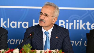 Abdulkadir Uraloğlu: Türk deniz ticaret filosu ilk 10'da