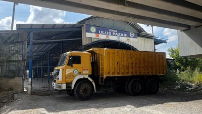 Edirne'de turistlerin uğrak noktası Ulus Pazarı kapatıldı: Kapısına kamyon çekildi