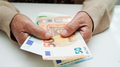 Almanya’da harekete geçildi: Bu emekliler 2026’da maaş alamayacak!