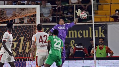 Galatasaray, Süper Lig'de deplasmanda kalesini gole kapadı