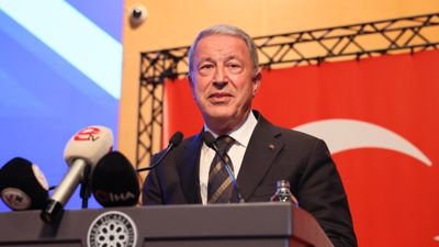 Hulusi Akar: En önemli savunma ve güvenlik, toplumun birlik ve beraberliğidir