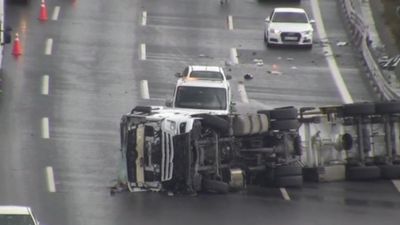 Beykoz Kuzey Marmara Otoyolu'nda tır kazası