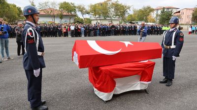 Aksaray'da kazada 2 jandarma personeli şehit oldu: Gözyaşlarıyla memleketlerine uğurlandılar