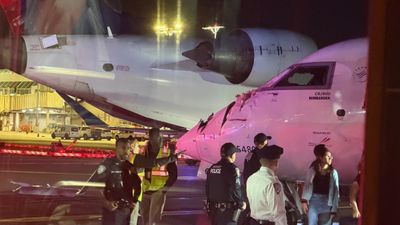 ABD’de LaGuardia Havalimanı'nda iki yolcu uçağı çarpıştı