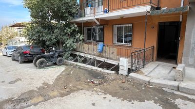 İzmir'de boşa akan sular evlere hasar verdi: Vatandaş tepkili