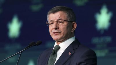 Ahmet Davutoğlu, Cumhurbaşkanı Erdoğan ile TBMM'de bir araya geldiği kareyi anlattı