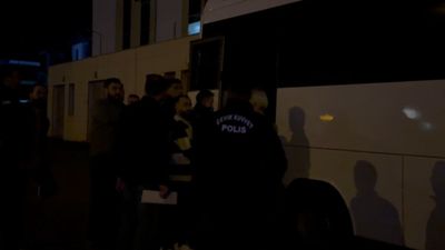 Sakarya'da eşi ve çocuğuyla marketten dönerken öldürüldü: 4 tutuklama