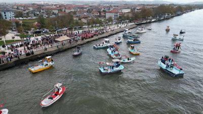 Karadeniz’de balıkçılardan küresel Sumud Filosu’na destek