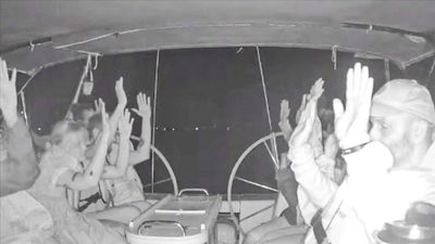 Türkiye, İsrail'in alıkoyduğu 12 ülke vatandaşını da getirecek