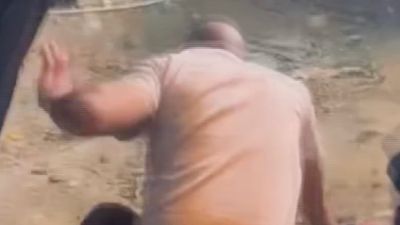 İstanbul'da kadına şiddet gösteren şahıs tekme tokat dövüldü: O anlar kamerada