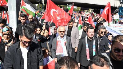Abdulkadir Uraloğlu: Gazze'deki zulüm sürdükçe her türlü etkinlik devam edecektir