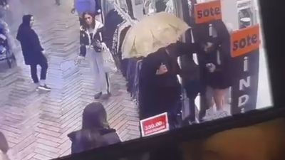 Kocaeli'de genç kızın etek boyuna tepki gösteren kadın adli kontrolle serbest