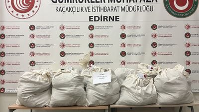 Edirne'de gümrük kapısında 113 kilo uyuşturucu ele geçirildi