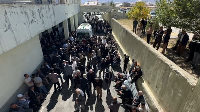 Hakkari'de bıçaklı saldırı: 21 yaşındaki genç hayatını kaybetti