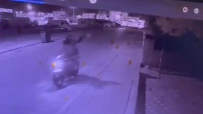 Adana'da bir dükkana otomatik silahlarla saldırı düzenlendi