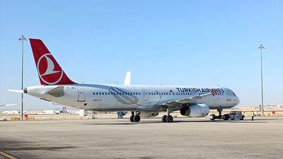 İsrail'in alıkoyduğu aktivistleri taşıyan uçak havalandı