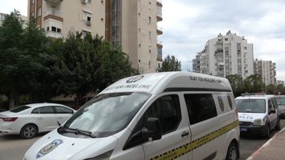 Antalya'da annesiyle birlikte yaşayan adam evde ölü bulundu