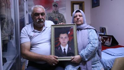 Eskişehir'de şehidin hayrına yapılan çeşmeden şehidin fotoğrafı ve Türk bayrağı söküldü