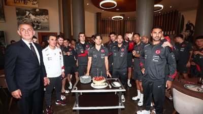 Ferdi Kadıoğlu'nun doğum günü kutlandı