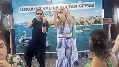 Üsküdar'ın simgesi Valide Sultan Gemisi'nde yapılan dans gösterisi tepki çekti