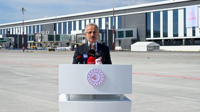 Abdulkadir Uraloğlu: Yılın ilk 9 ayında günde ortalama 686 bin kişi havayolu ile seyahat etti