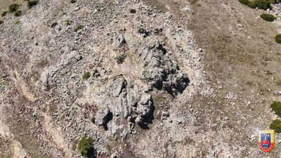 Jandarma paylaştı: Arazide kamufle olan komando