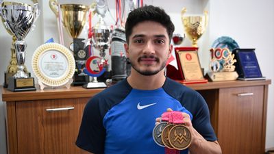Muhammed Furkan Özbek'in gözü olimpiyat madalyasında