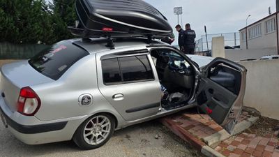 Bilecik'te iki aile arasında mahkeme çıkışı kavga: Aracını 3 kişinin üzerine sürdü