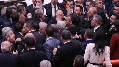 TBMM'de 'Öcalan' sloganı kavgası: İyi Partili vekiller tepki gösterdi