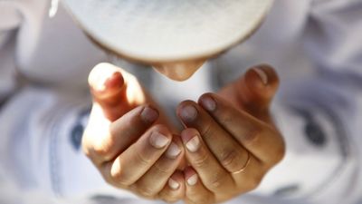 Kabul olan cuma duası: Sela-ezan arası okuyun...