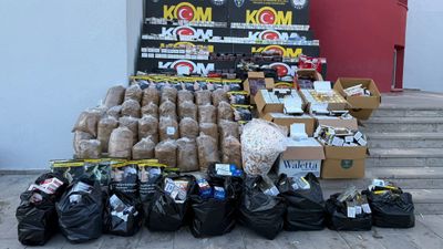 Adana'da 2 ton kaçak tütün ele geçirildi