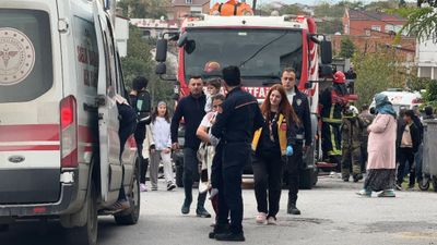 İstanbul'da 2 çocuk alevlerin arasında kaldı
