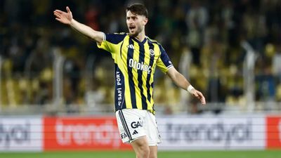Fenerbahçe'nin en çok sarı kart gören oyuncusu İsmail Yüksek