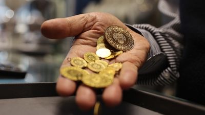 Altın, haftaya rekorla başladı