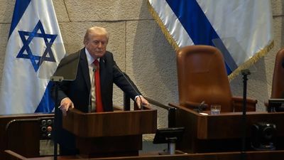 İsrail Meclisi'nde ABD Başkanı Trump protesto edildi